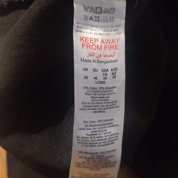 Fashion Nova Black, size 30L, ripped at Knee. Button Up Jean - Picture 4 of 10